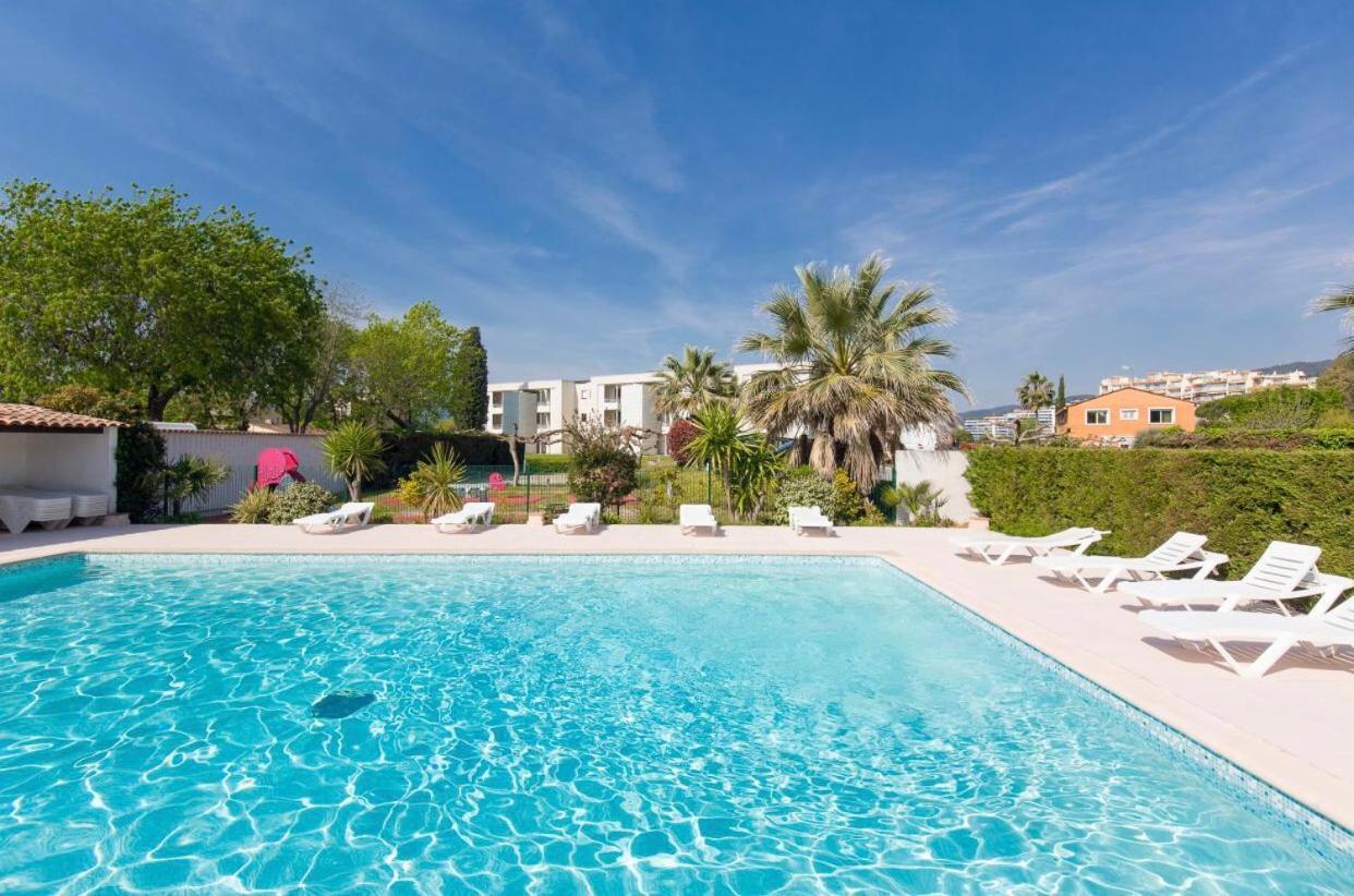 Luxury 3 Piece Garden Apartment In Cannes Marina Mandelieu Kültér fotó