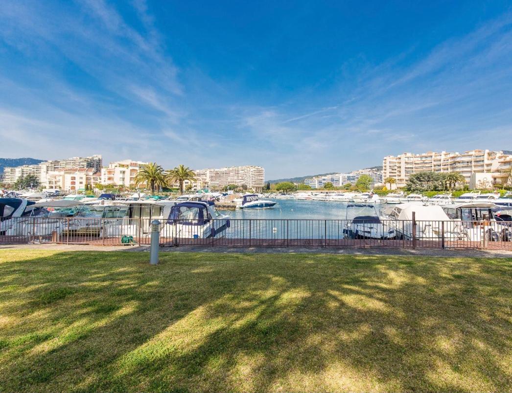 Luxury 3 Piece Garden Apartment In Cannes Marina Mandelieu Kültér fotó