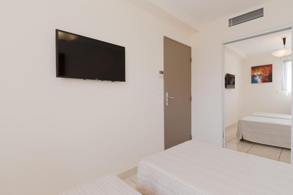 Luxury 3 Piece Garden Apartment In Cannes Marina Mandelieu Kültér fotó