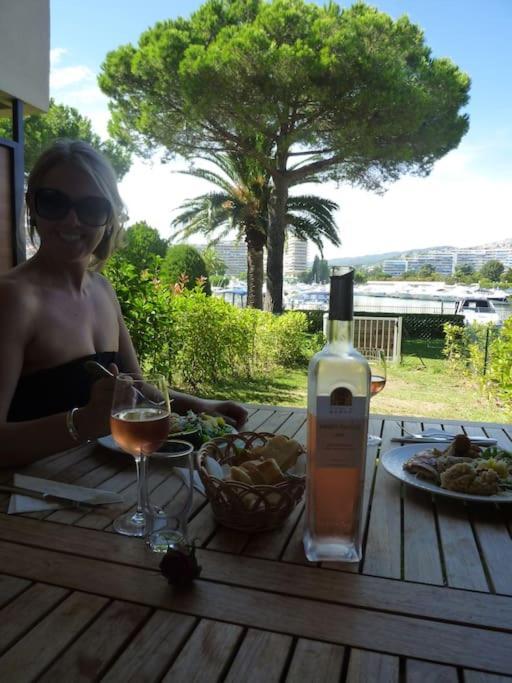 Luxury 3 Piece Garden Apartment In Cannes Marina Mandelieu Kültér fotó